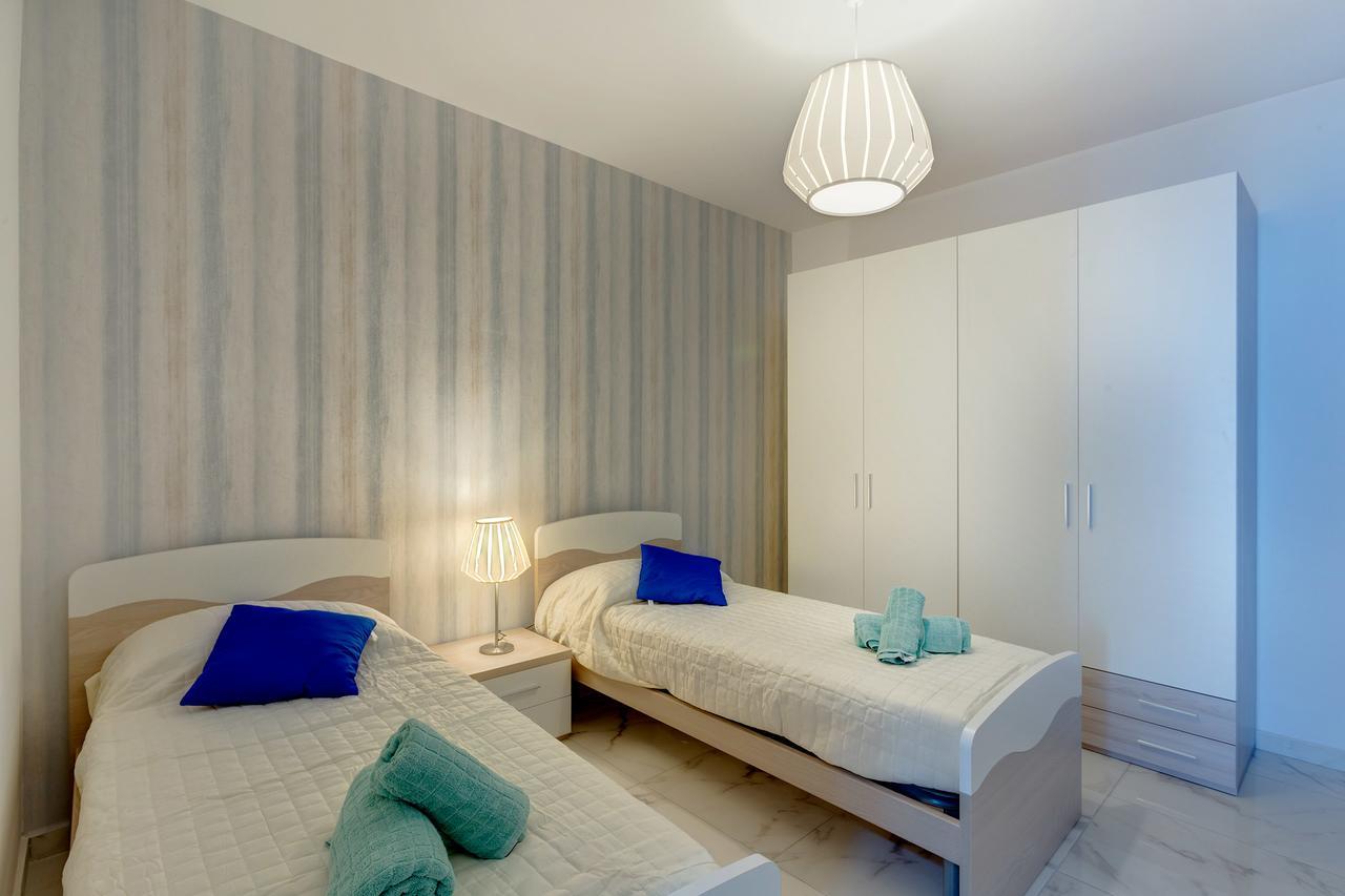 Marvelous 2 Bedroom Apartment By The Sea Qawra Eksteriør billede